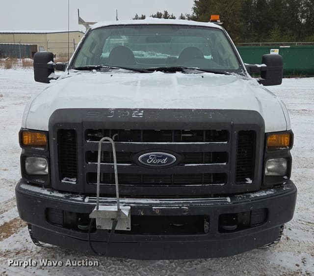Image of Ford F-250 equipment image 1