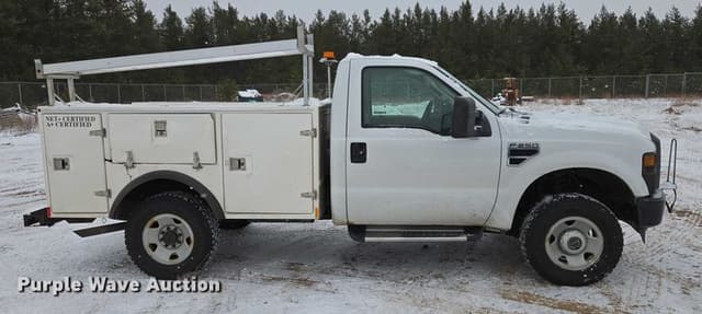 Image of Ford F-250 equipment image 3