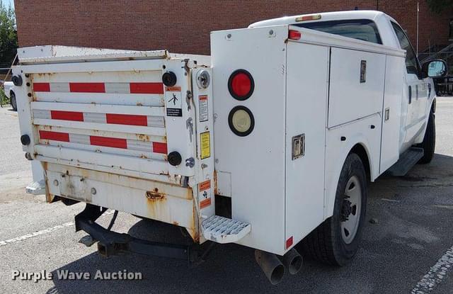 Image of Ford F-250 equipment image 4