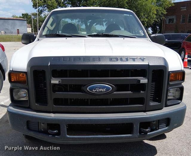 Image of Ford F-250 equipment image 1