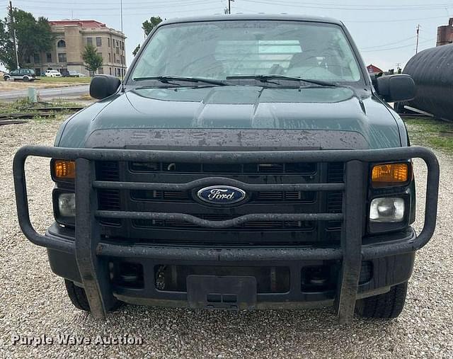 Image of Ford F-250 equipment image 1