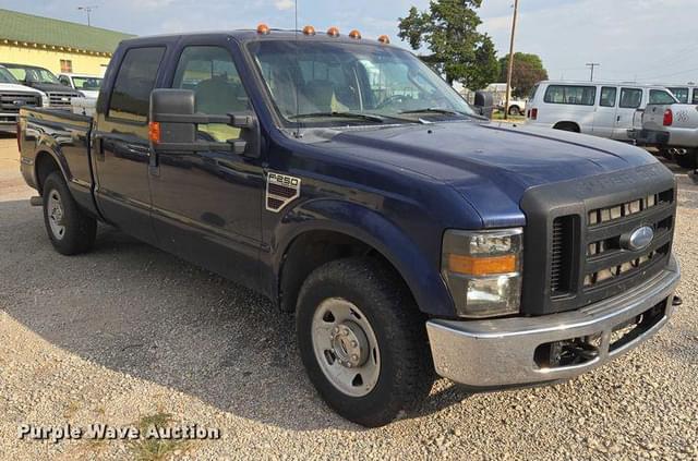 Image of Ford F-250 equipment image 2