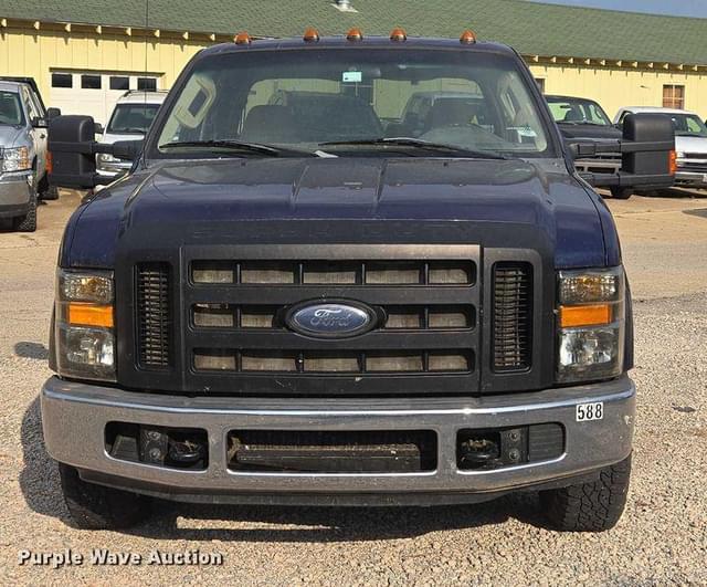Image of Ford F-250 equipment image 1