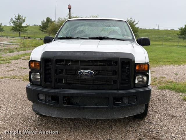 Image of Ford F-250 equipment image 1