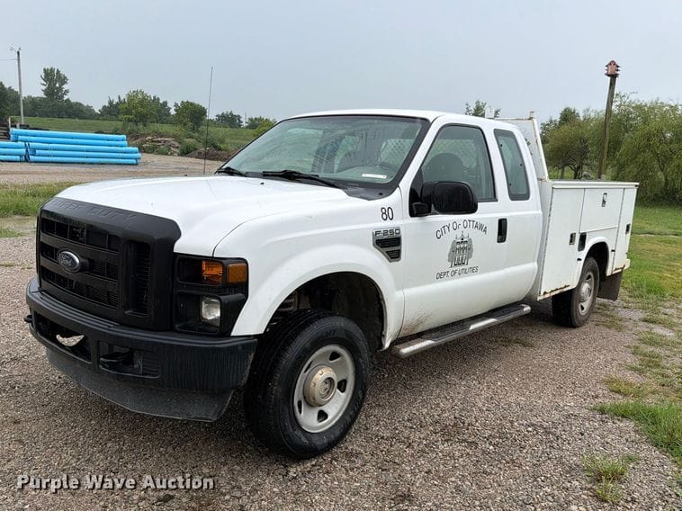 2008 Ford F-250 Equipment Image0