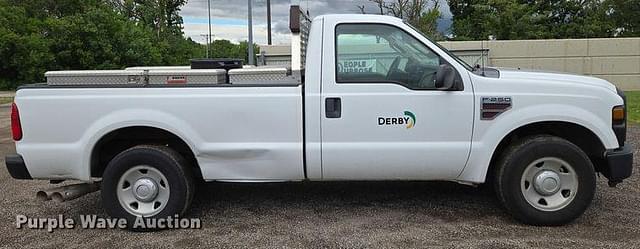 Image of Ford F-250 equipment image 3
