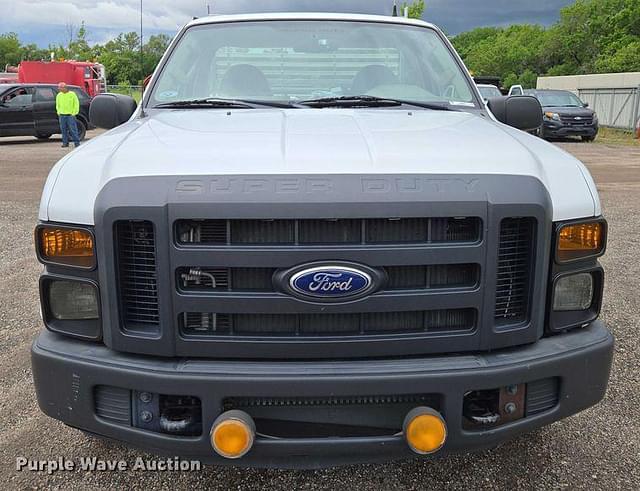Image of Ford F-250 equipment image 1