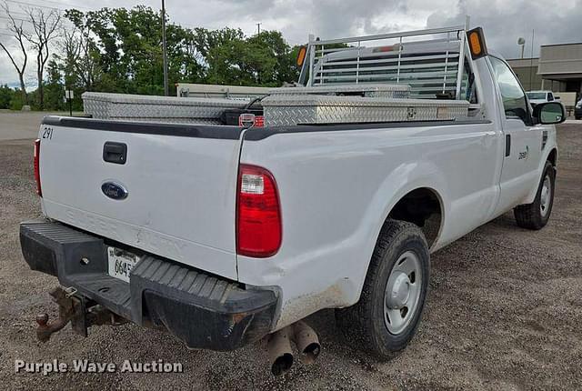 Image of Ford F-250 equipment image 4