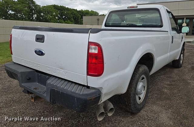 Image of Ford F-250 equipment image 4