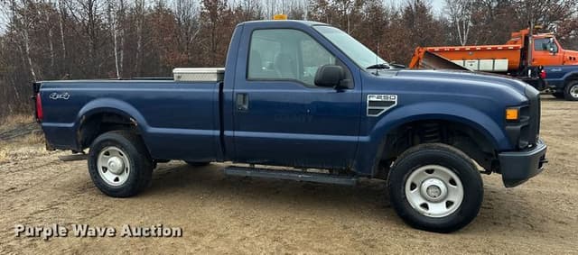 Image of Ford F-250 equipment image 3