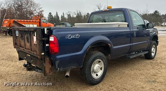 Image of Ford F-250 equipment image 4