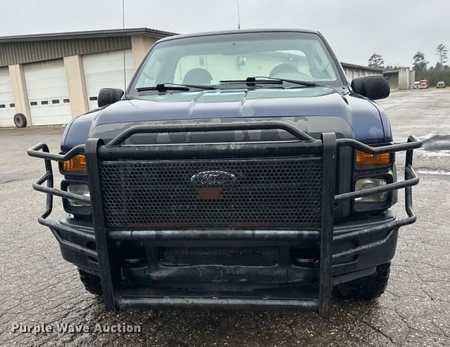 Image of Ford F-250 equipment image 1