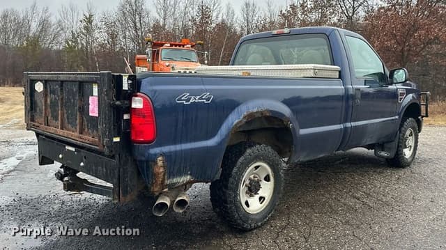 Image of Ford F-250 equipment image 4