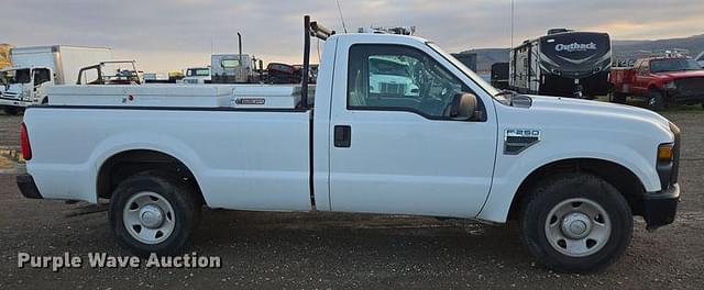 Image of Ford F-250 equipment image 3