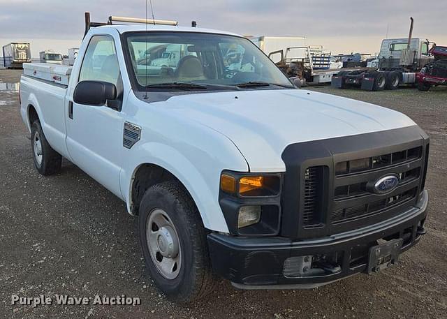 Image of Ford F-250 equipment image 2