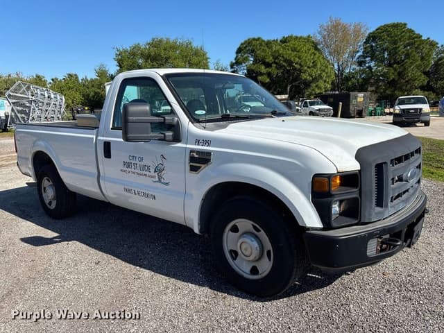 Image of Ford F-250 equipment image 2