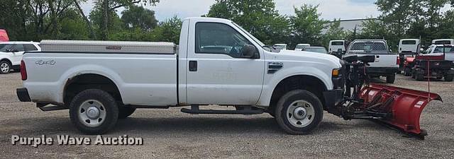 Image of Ford F-250 equipment image 3
