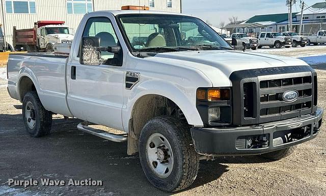 Image of Ford F-250 equipment image 2