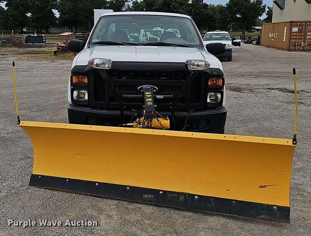 Image of Ford F-250 equipment image 1