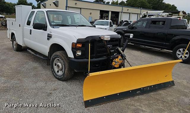 Image of Ford F-250 equipment image 2