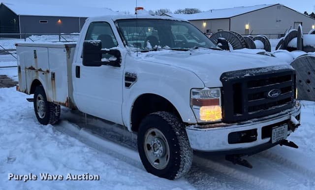 Image of Ford F-250 equipment image 2