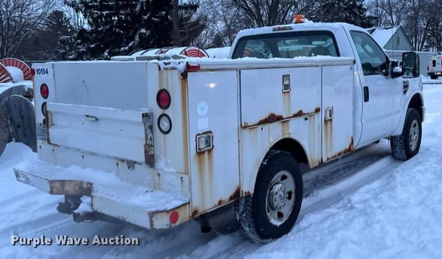 Image of Ford F-250 equipment image 4