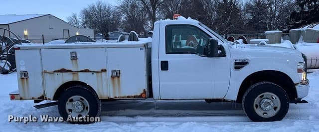 Image of Ford F-250 equipment image 3