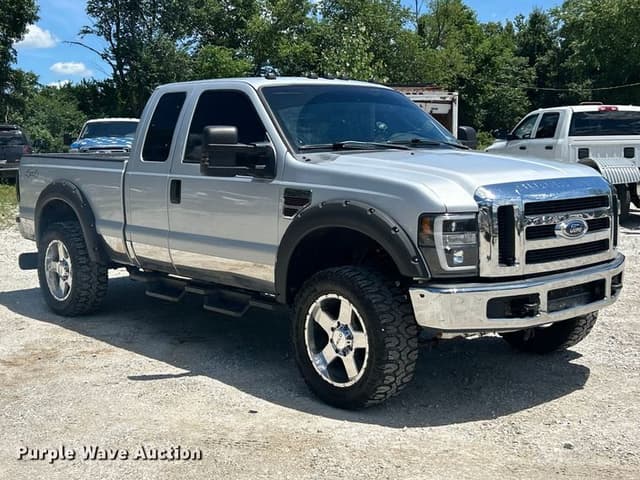 Image of Ford F-250 equipment image 2