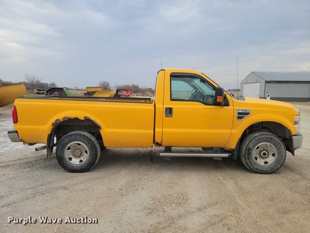 Image of Ford F-250 equipment image 3