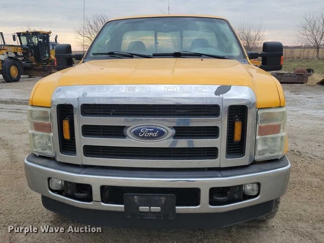 Image of Ford F-250 equipment image 1