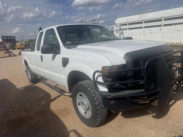 Image of Ford F-250 equipment image 1