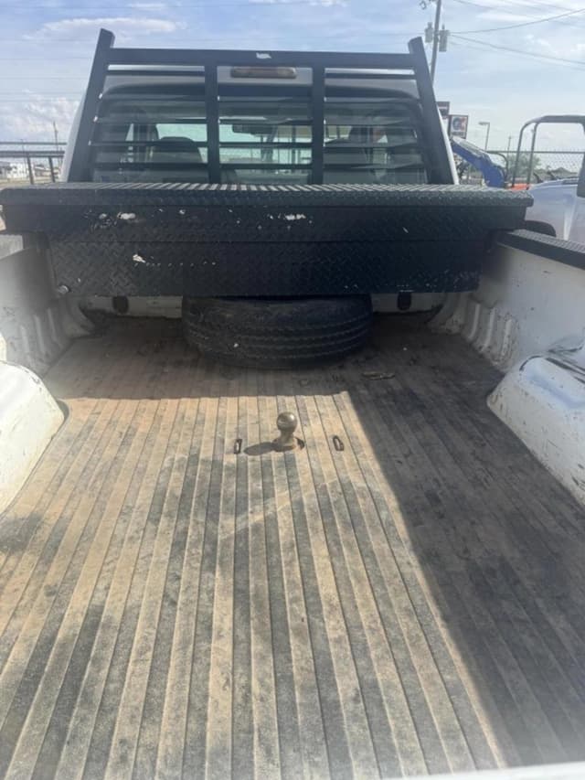 Image of Ford F-250 equipment image 4