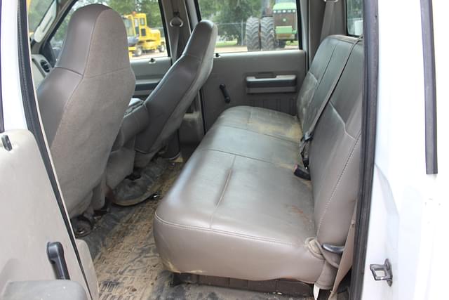 Image of Ford F-250 equipment image 4