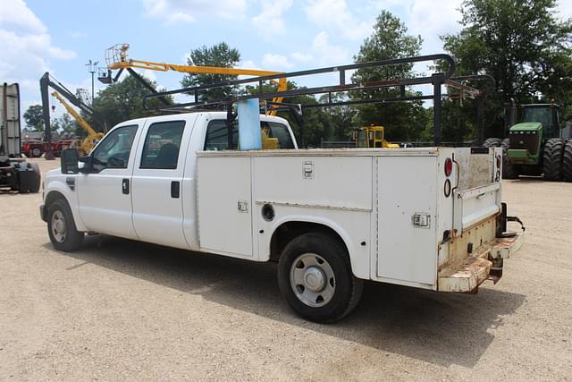 Image of Ford F-250 equipment image 3