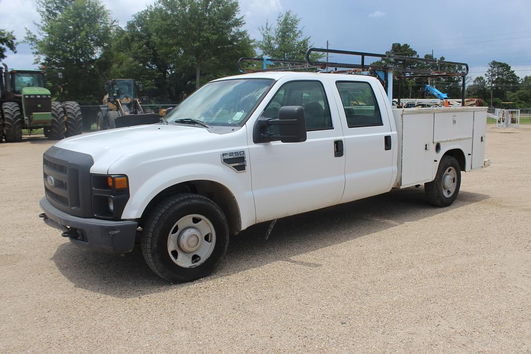 Image of Ford F-250 Primary image