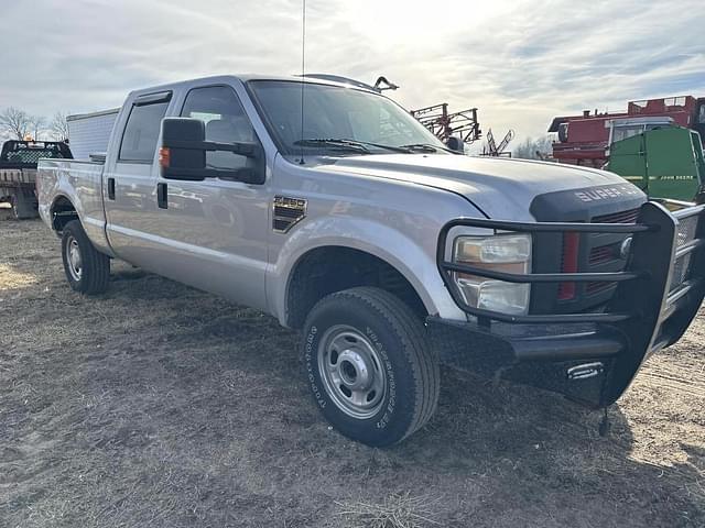 Image of Ford F-250 equipment image 3