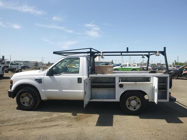 Image of Ford F-250 equipment image 4