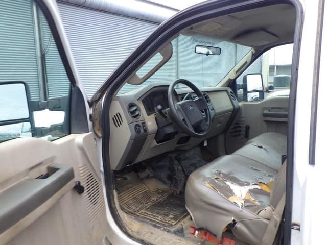 Image of Ford F-250 equipment image 4