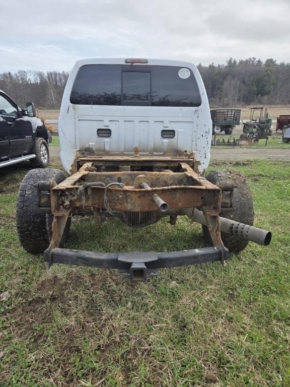 Image of Ford F-250 equipment image 3