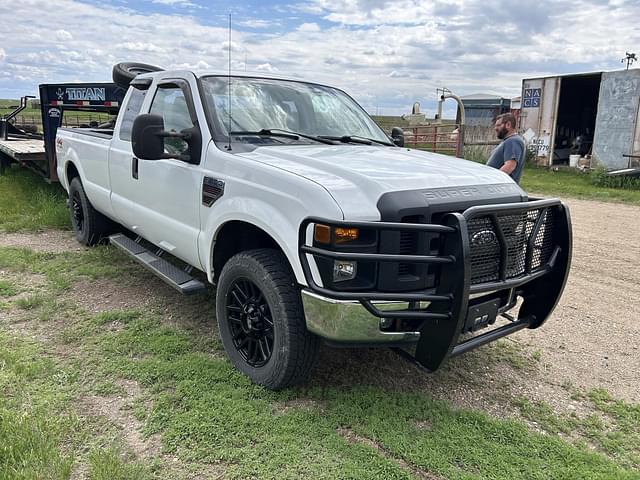 Image of Ford F-250 equipment image 2