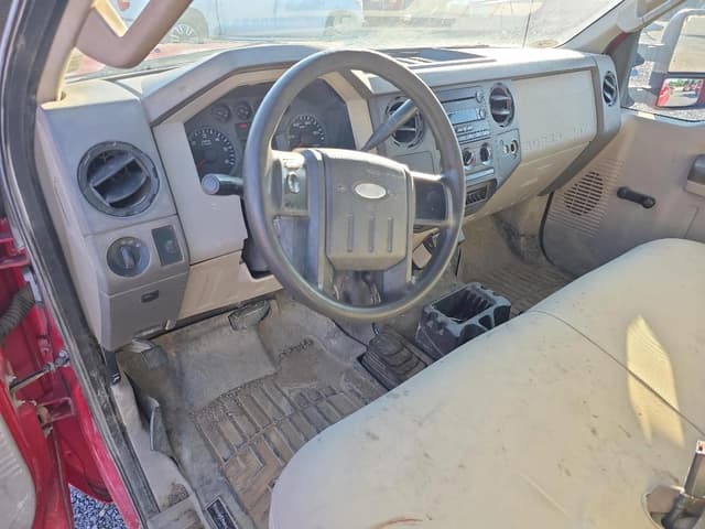 Image of Ford F-250 equipment image 3