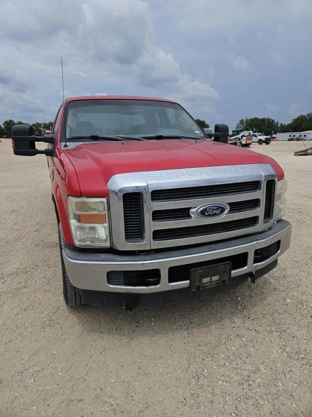 Image of Ford F-250 equipment image 2