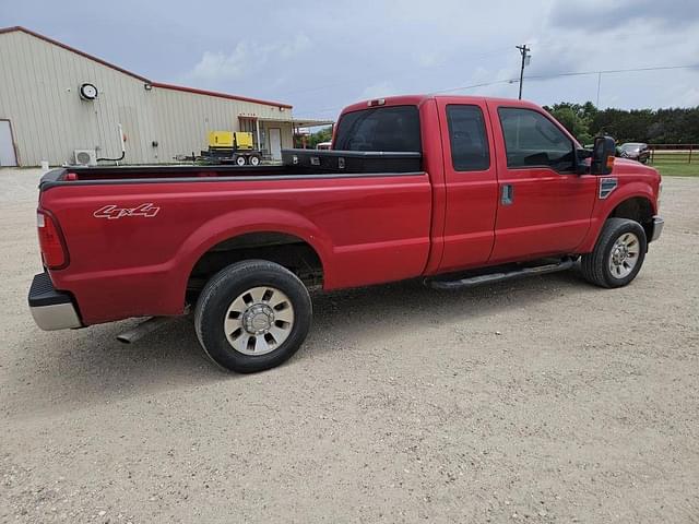 Image of Ford F-250 equipment image 4