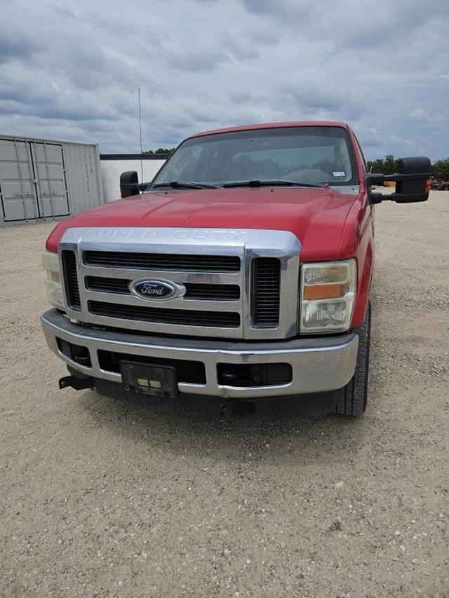 Image of Ford F-250 equipment image 1