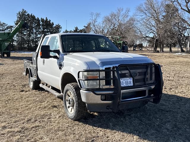 Image of Ford F-250 equipment image 4