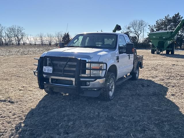 Image of Ford F-250 equipment image 2