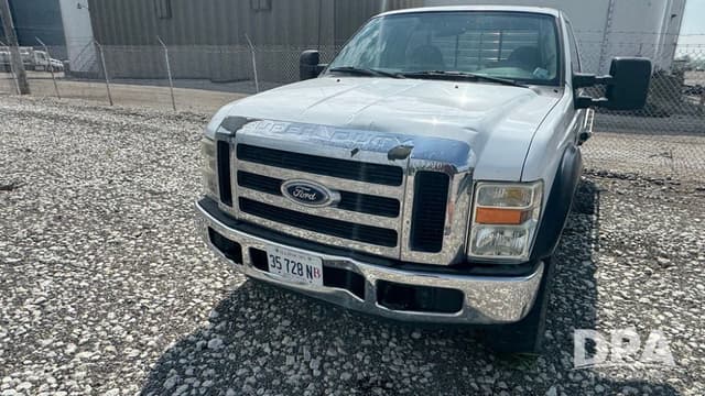 Image of Ford F-250 equipment image 2
