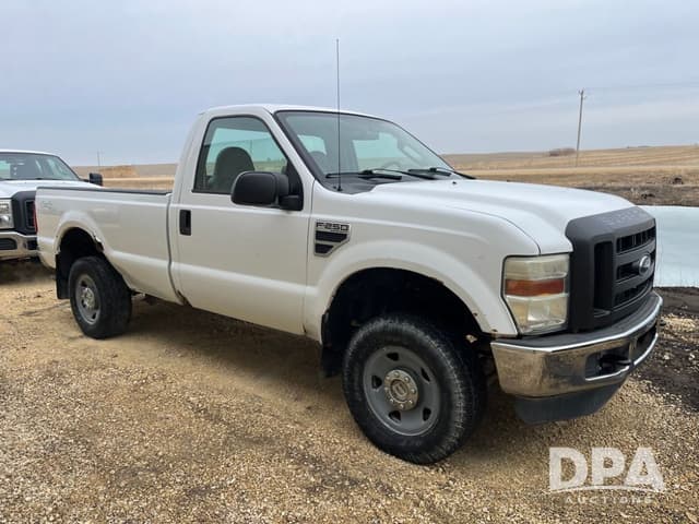 Image of Ford F-250 equipment image 4