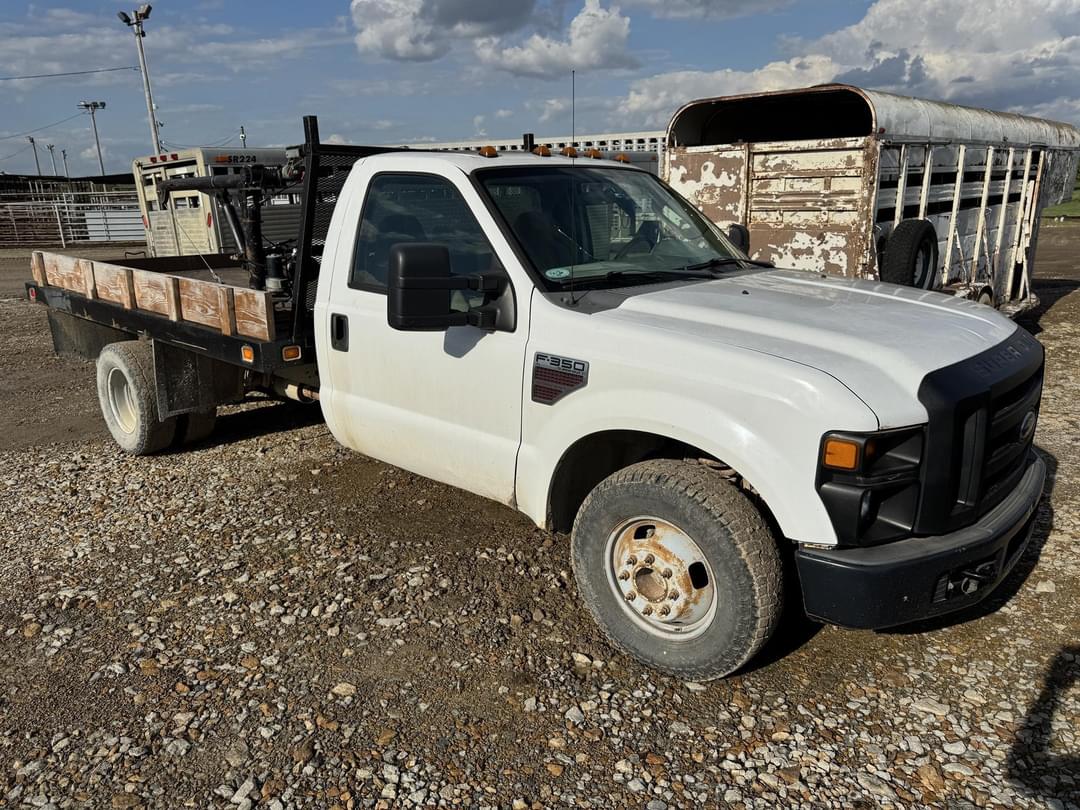 Image of Ford F-350 Primary image
