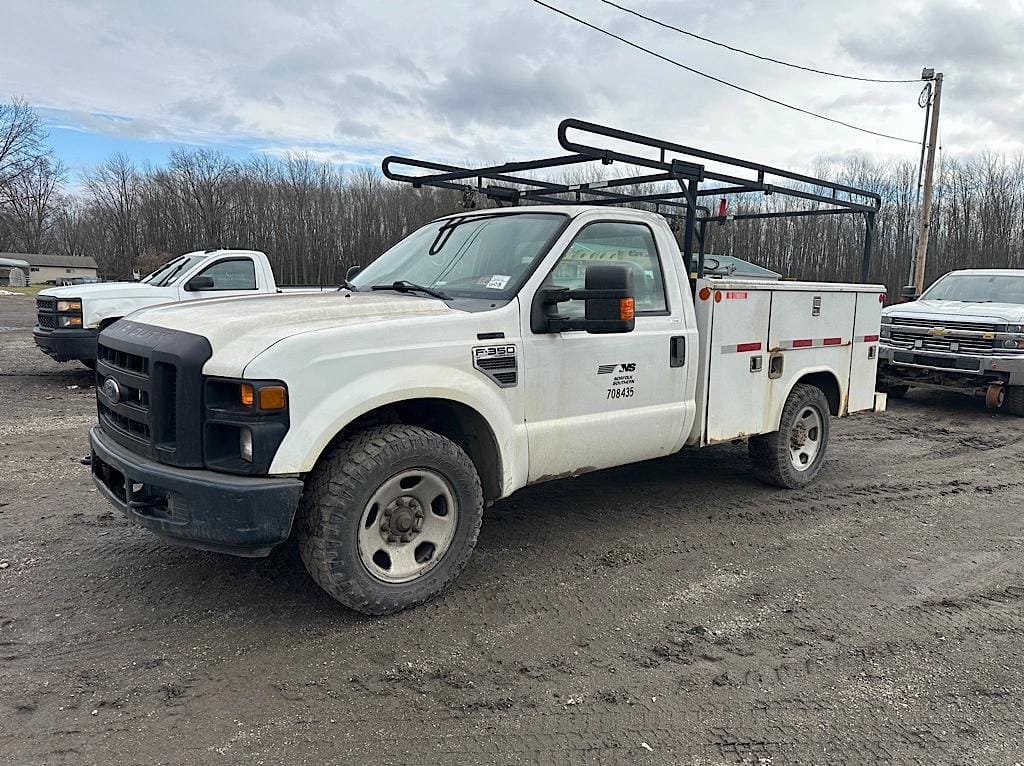 2008 Ford F-350 Equipment Image0